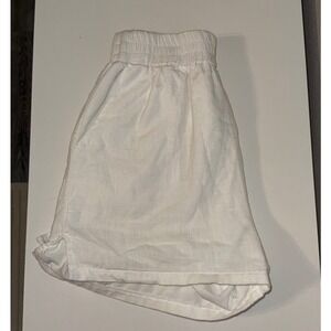 Aurelle White high waisted linen shorts size Small